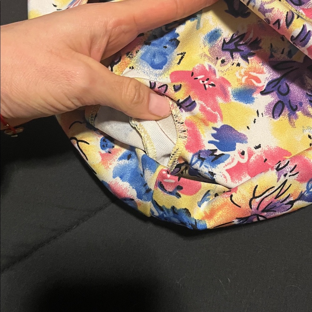 EUC matching Floral Sports Bra and Leggings Set - Picture 4 of 8